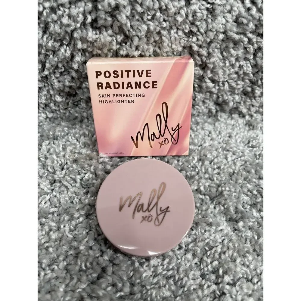 Mally Beauty Positive Radiance Skin Perfecting Highlighter Sparkling Champagne